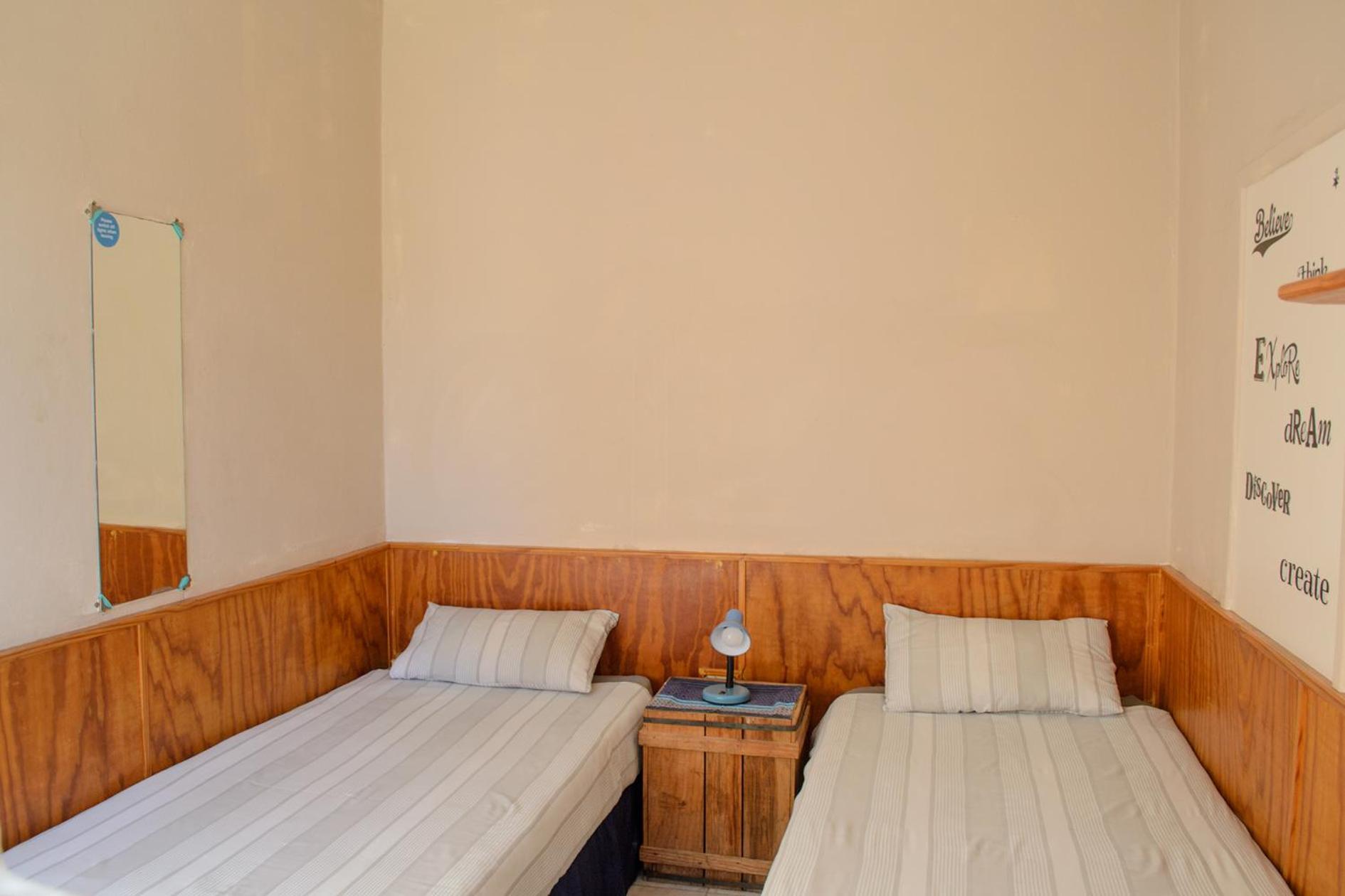 Element Riders Place Backpackers Lüderitz Екстериор снимка